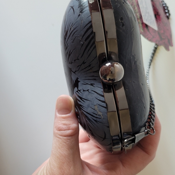 Iron Fist You Ripped My Heart Out Hardshell Clutch, NWT With Flaws - Picture 5 of 10